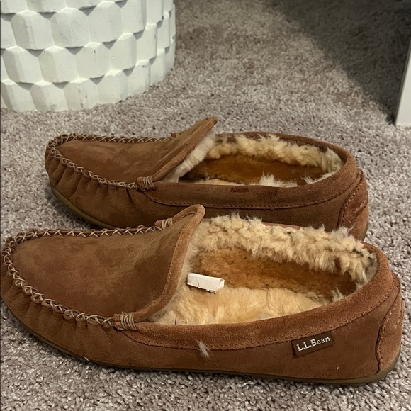 L.L. Bean Men's Wicked Good Slippers - Picture 2 of 5